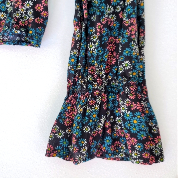 Forever21 Long Sleeve Ditsy Floral Cropped Style Button Down Top Size S - Picture 3 of 3